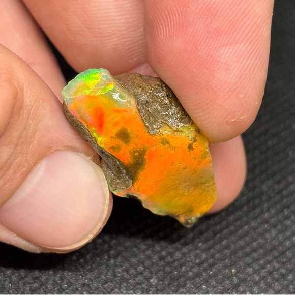 Vividly Bright Professional Grade Rough Ethiopian Opal For Lapidary Cutting - Picture 4 of 10